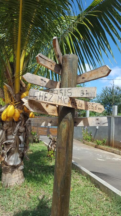 Aux Plaisirs De La Vie Chambre Chez L Habitant Flic-en-Flacq Esterno foto